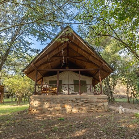 Sentrim Mara Lodge Ololaimutiek Buitenkant foto