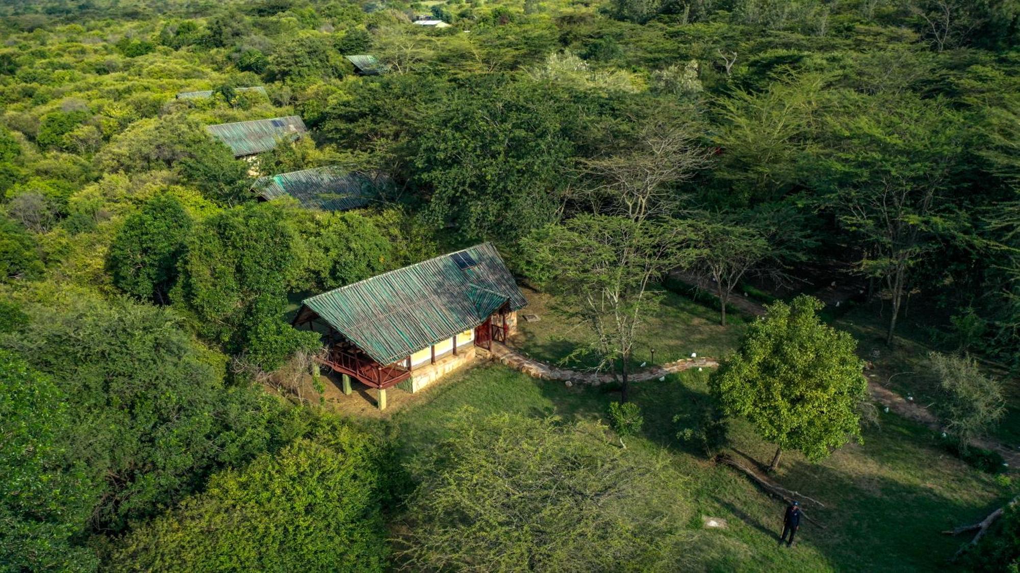 Sentrim Mara Lodge Ololaimutiek Buitenkant foto