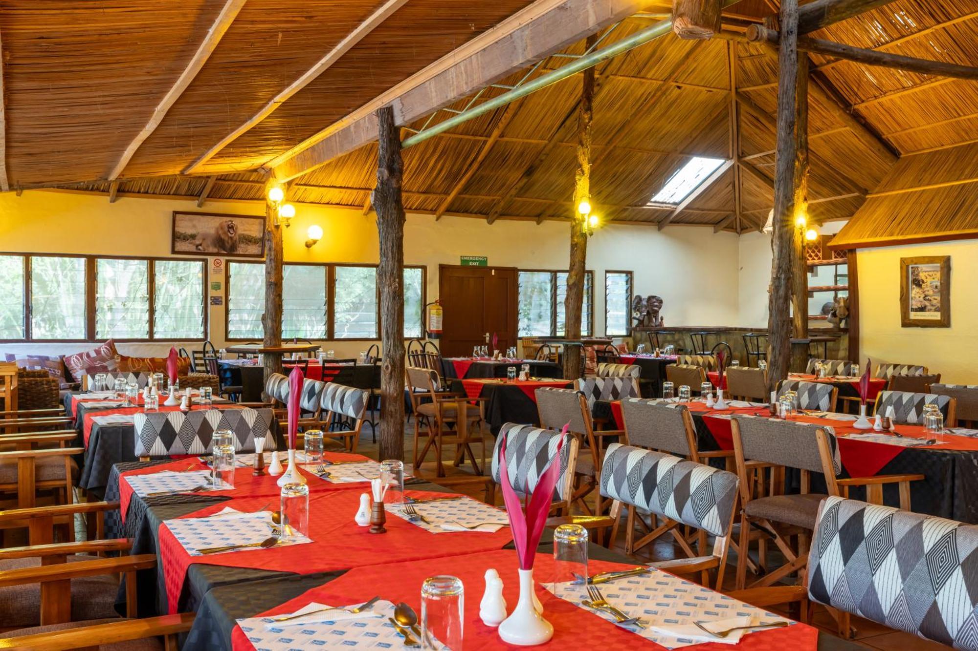 Sentrim Mara Lodge Ololaimutiek Buitenkant foto