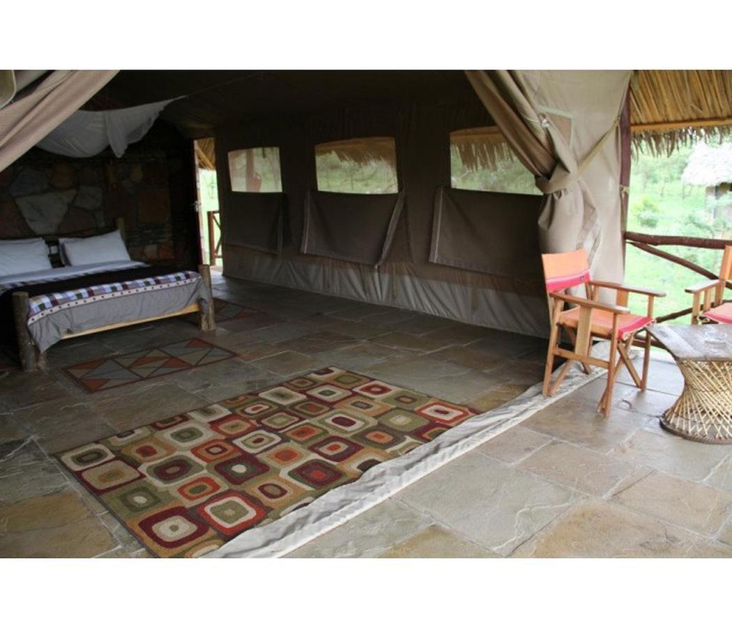 Sentrim Mara Lodge Ololaimutiek Kamer foto