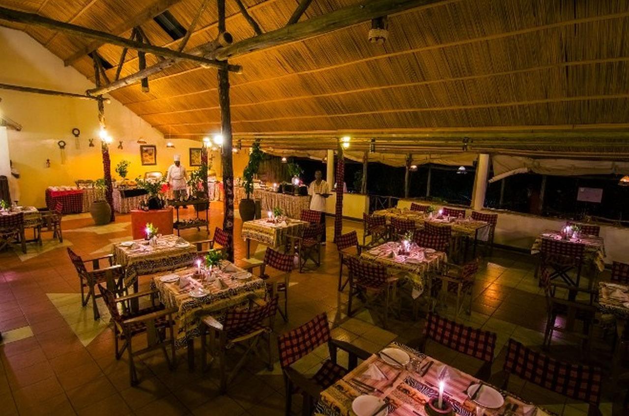 Sentrim Mara Lodge Ololaimutiek Buitenkant foto