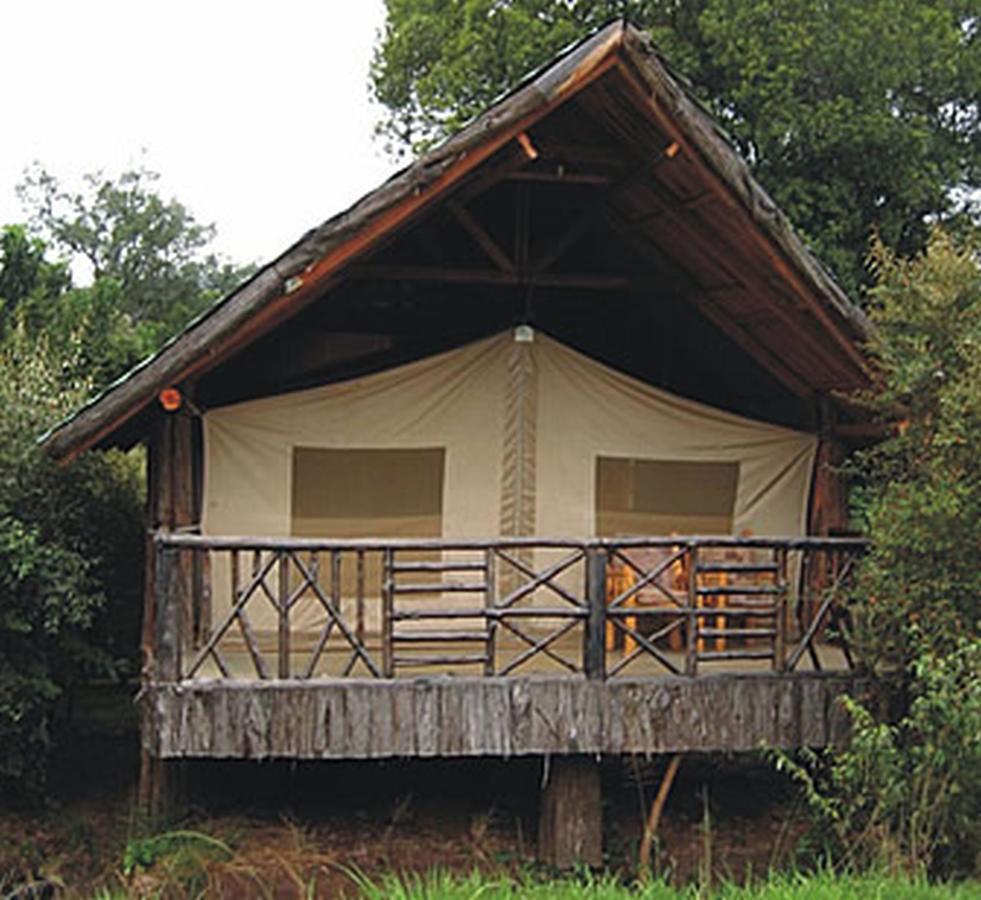 Sentrim Mara Lodge Ololaimutiek Kamer foto